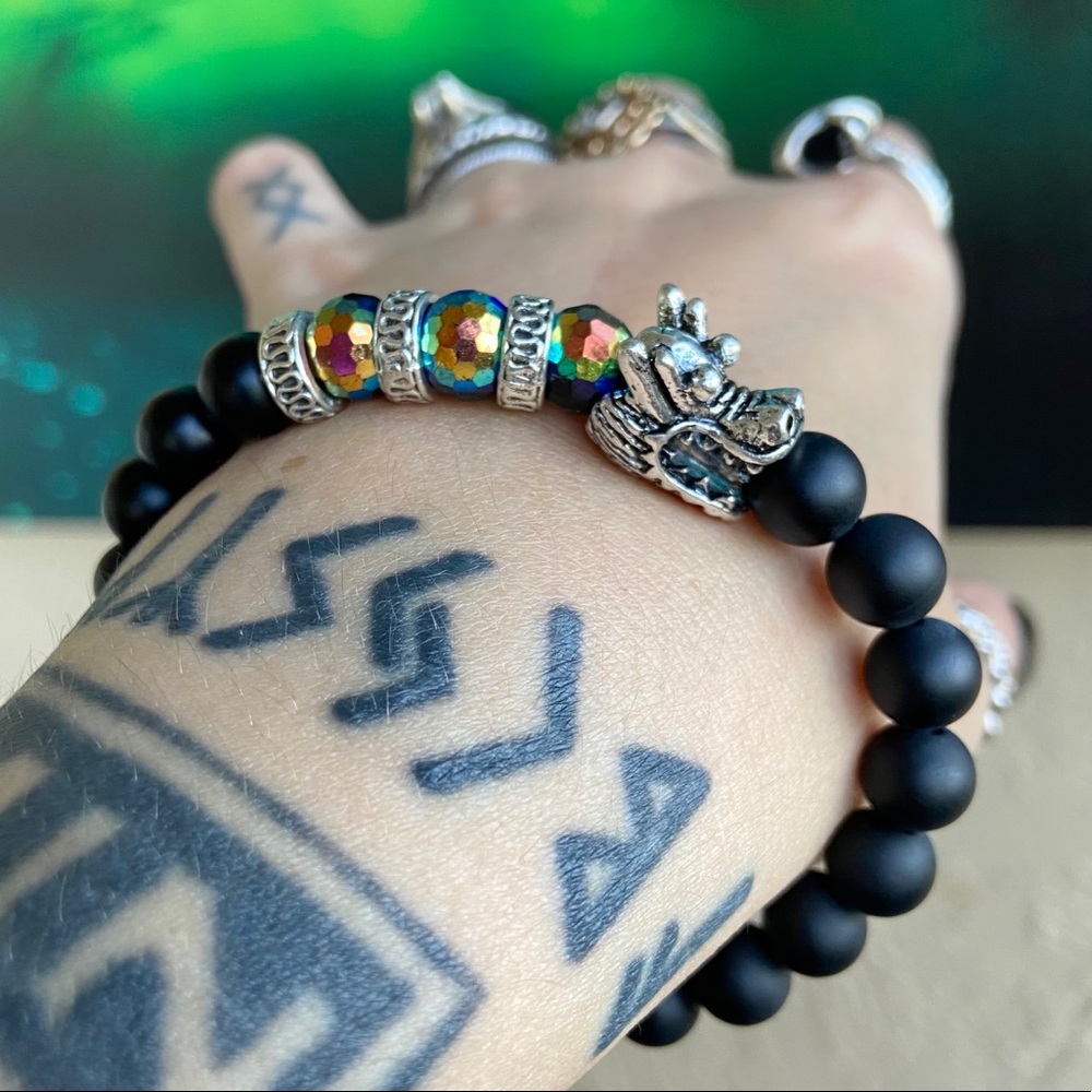 Dragon onyx gemstones & iridecent glass beads